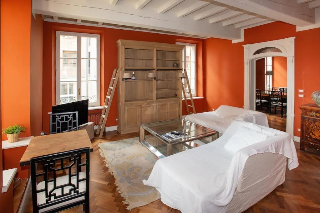 Apartamento Charme And Relax In Downtown Parma Exterior foto